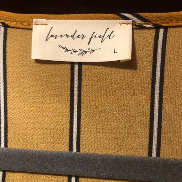 🍒3/30$.Lavender Field Striped Bell Sleeve Knot Front Blouse size M - Picture 2 of 5